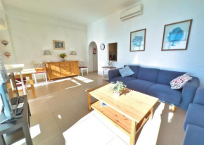 SKOL 933 Fantastic two bedrooms on the 9th floor with amazing sea views